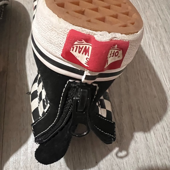 Kids size 13 vans high top checkerboard zip back excellent used condition - Picture 3 of 9